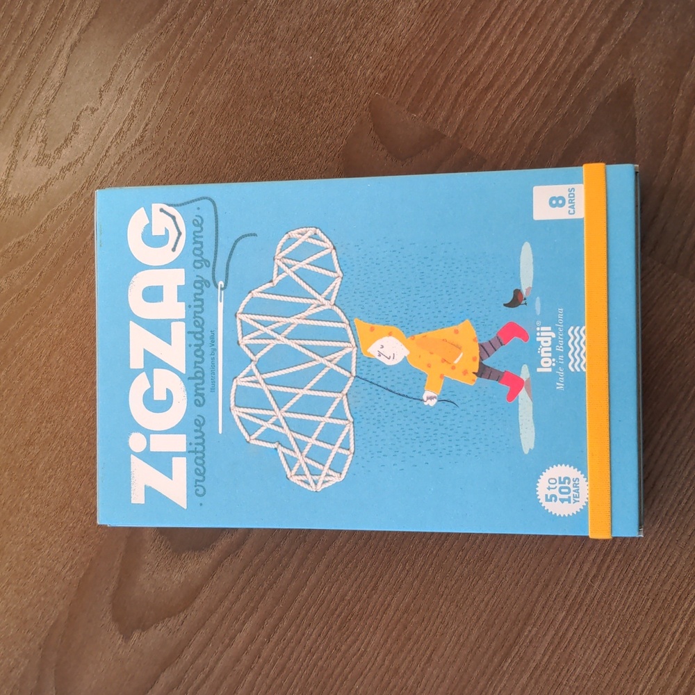 Embroidery cards, zigzag yarn, sewing, yarn craft, 5+ years Londji lacing game